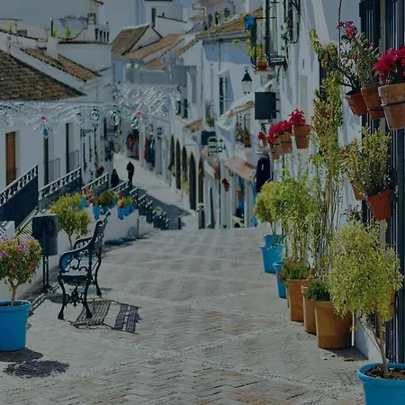 La Cala Boulevard